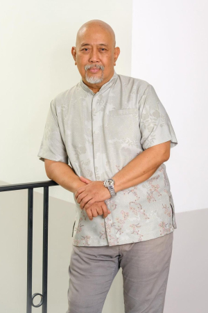 Profil Indro Warkop