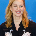 Laura Linney