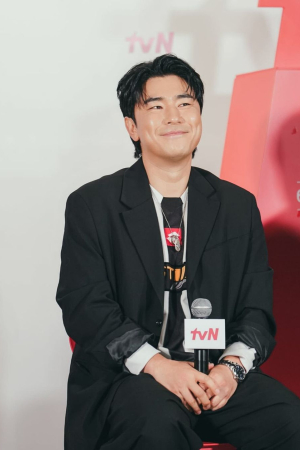 Lee Si Eon