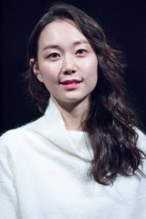 Lee Yoo Young