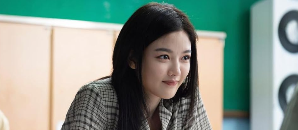 20 Film dan Acara TV yang Dibintangi Kim Yoo-Jung Terpopuler dan Terbaik hingga Saat Ini